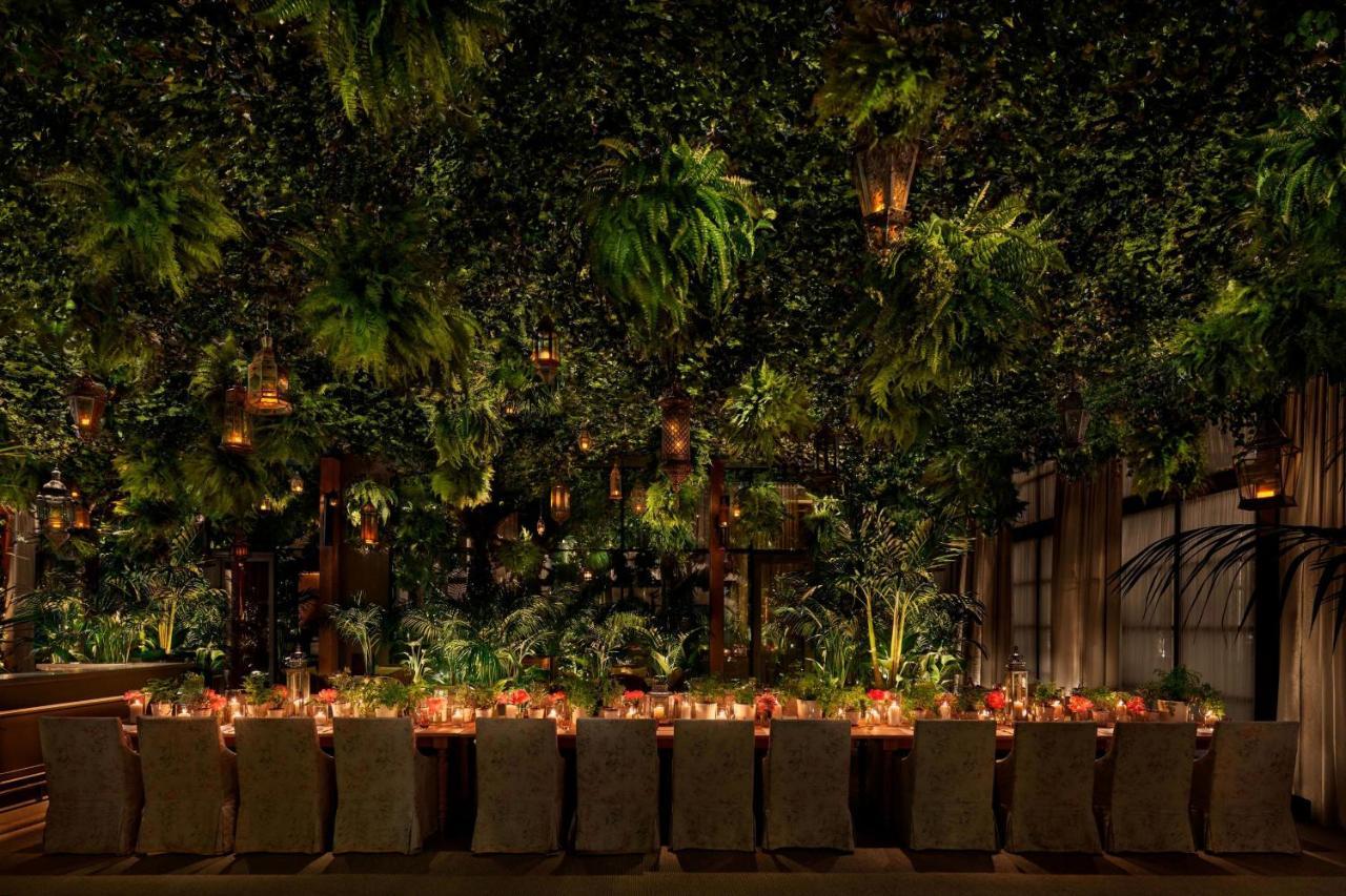 The Times Square Edition New York Bagian luar foto The Garden at The Standard East Village