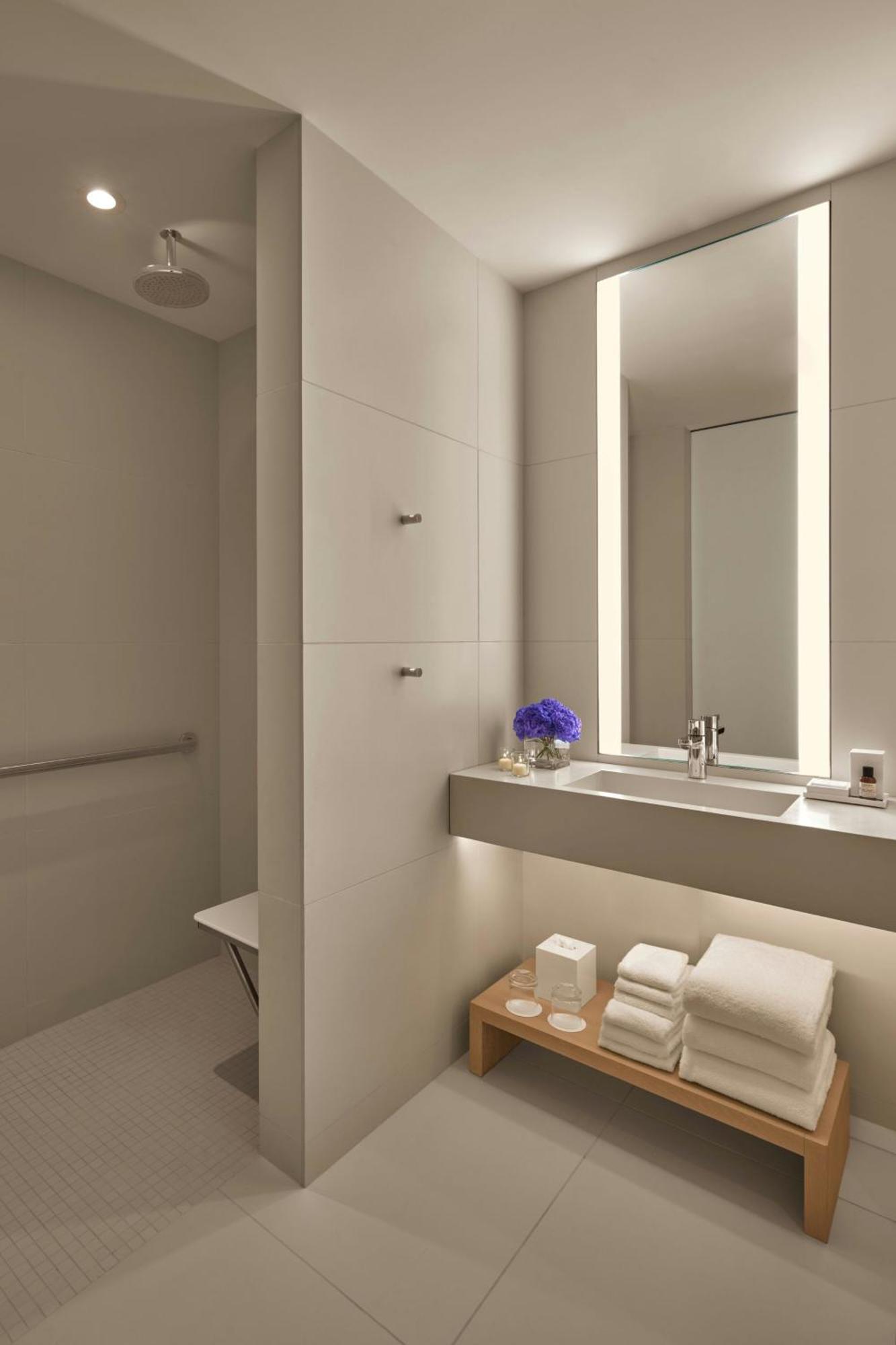 The Times Square Edition New York Bagian luar foto Bathroom