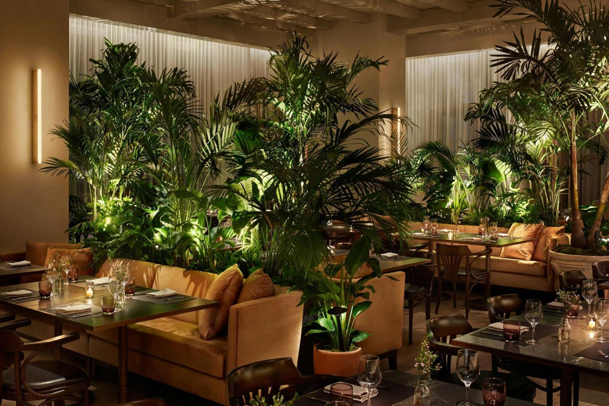 The Times Square Edition New York Bagian luar foto The interior of the restaurant