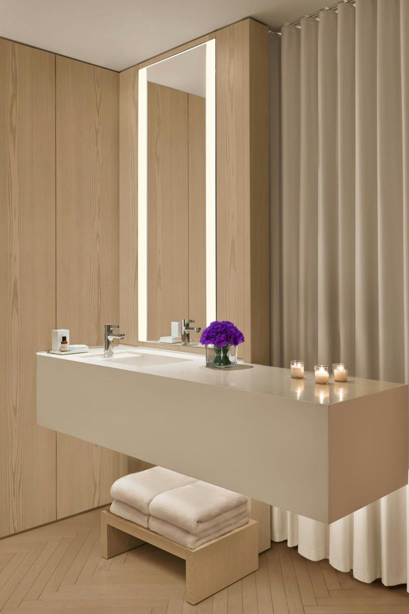 The Times Square Edition New York Bagian luar foto A 3D rendering of a bathroom